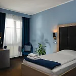 Hotel Grunt 3*