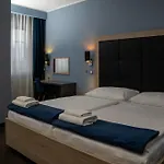 Hotel Grunt 3*