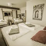 Grunt Hotel