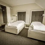 Hotel Grunt 3*