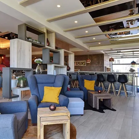Grunt Hotel 3*